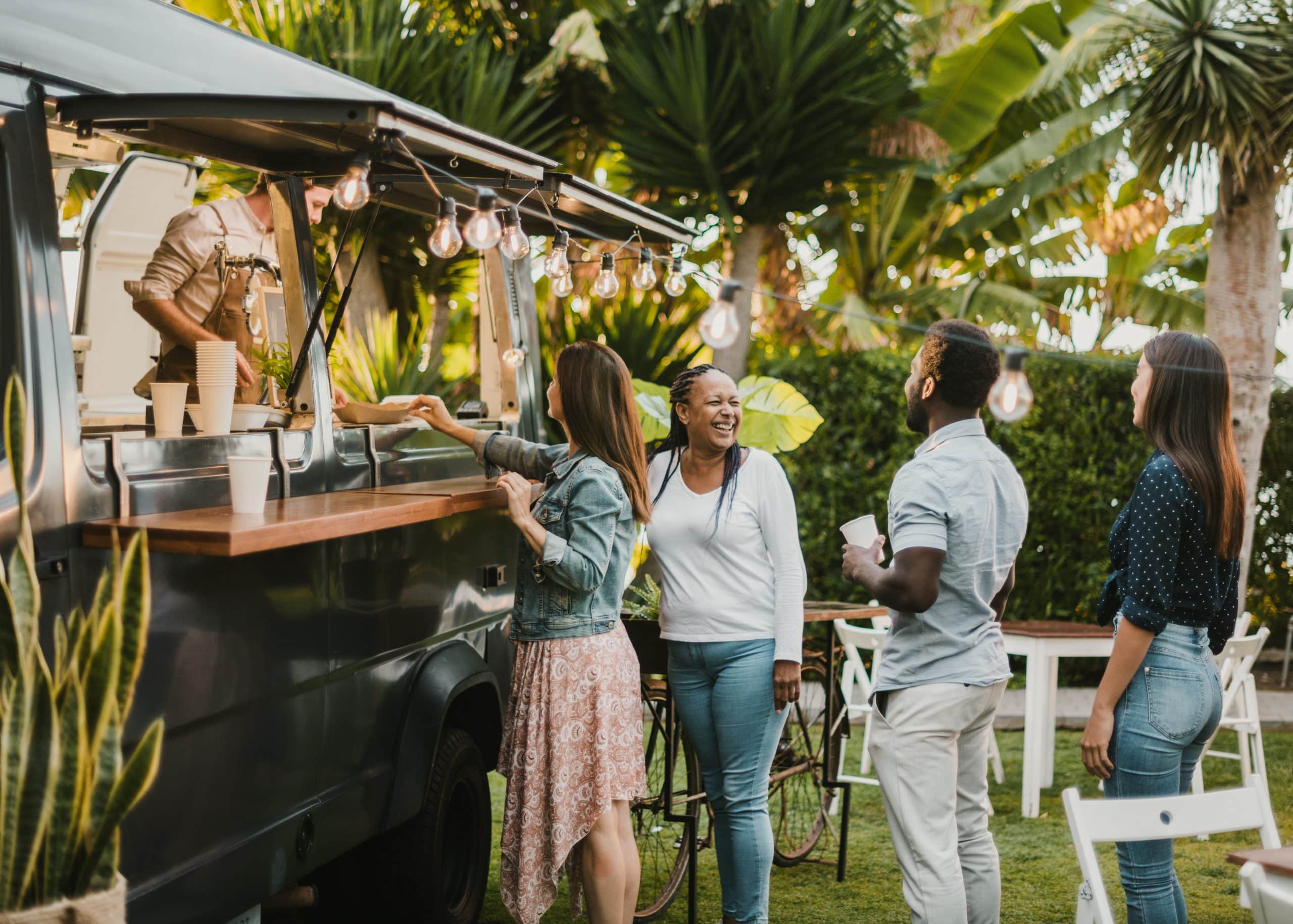 Un food truck en un evento de empresa